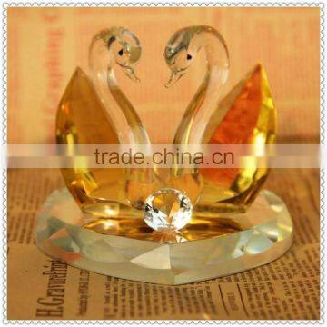 Engraved Diamond Heart Crystal Swan for Wedding Decoration photo-2