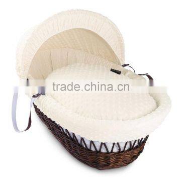 Wicker moses basket with dressings