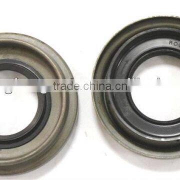 PINION (REAR) oil seal forNissan Pickup2.4 auto parts 39-71/80-7/17.5 OEM NO.:38189-P2700