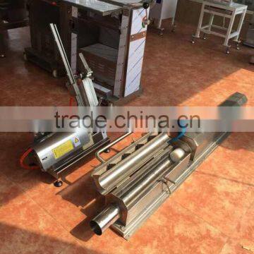 OULENO Pneumatic Stretching Sealing Machine Package Sausage Sausage Casing photo-4