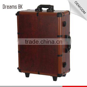 Lighted Aluminum Makeup Case With Legs With 4 Universal Wheels photo-2