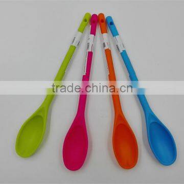 Plastic spoon