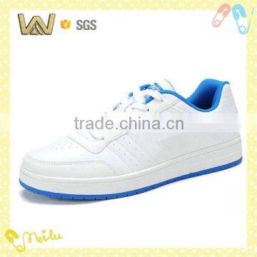 Lace up white skate board shoes