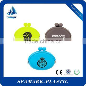 2016 food-grade custom logo printed silicone coin holder pocket squeeze