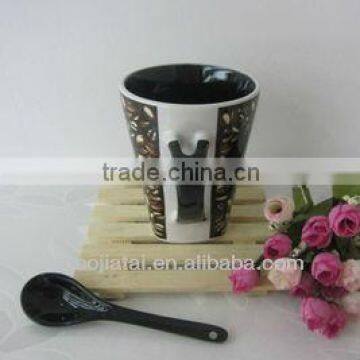 2013 Hot Sell 13oz Inner Black Glazed Fully Decaled Bottom Square Stoneware Coffee Mug with Spoon for Promotion