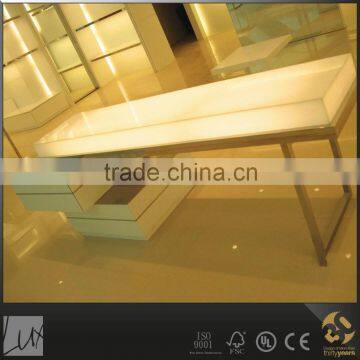 Transparent acrylic retail display case with lights