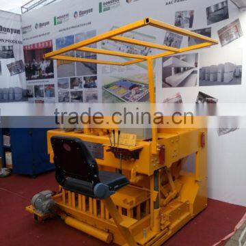 Easy to move QT6-25 hollow brick moulding machines