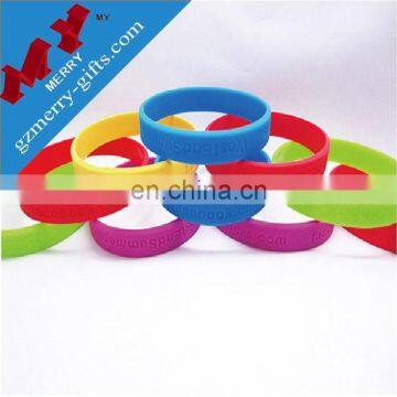 Guangzhou factory custom rubber bracelet rubber bracelet