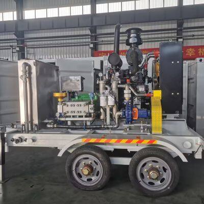 High pressure water jet cleaning pump for condensers