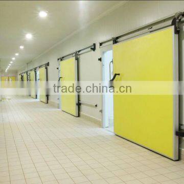 China PU cold room sliding door with PVC frame