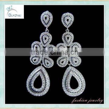 Charming & Droplight form earing ror brides