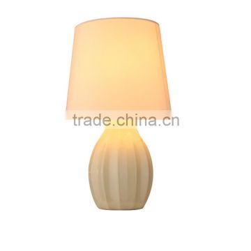 BT0153 ripple ceramic base table lamp