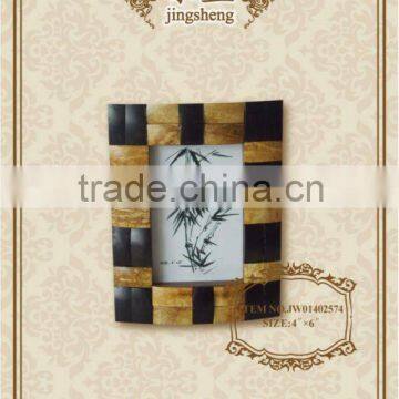 2012 wood and coconut shell desktop photo frame