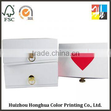 Custom Valentines Day Gift Packaging Box White Storage Box Hot Stamping Inside