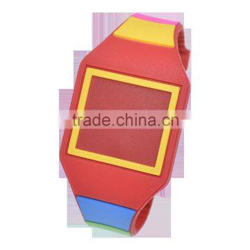 Hot sale Silicone band with LED children wrist watch