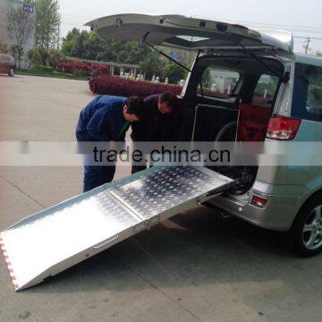 China famous BMWR-2 Aluminum Manual Folding Ramps for van and minibus