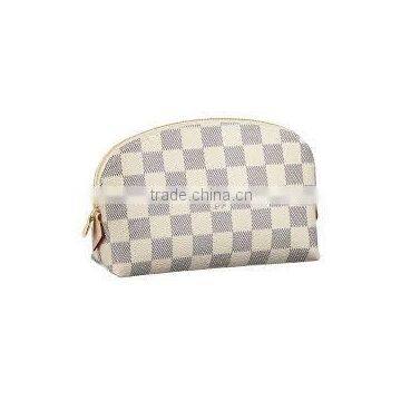 cosmetic pouch