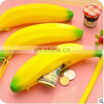 2017 Novelty Funny Silicone Portable Yellow Banana Coin Pencil Case Unique Purse Bag Wallet Pouch Keyring Hot Selling