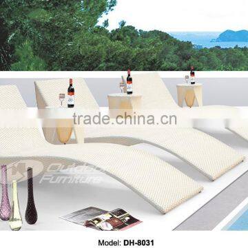 Hot sale wicker sun lounger/rattan chaise lounger