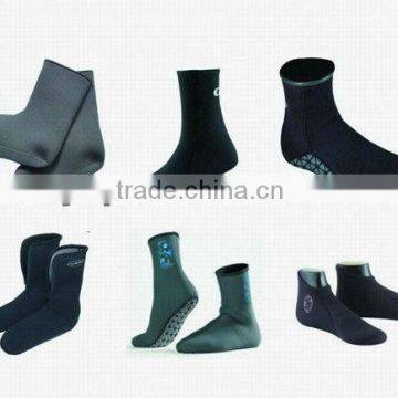 2013 high quality waterproof neoprene diving/beach socks