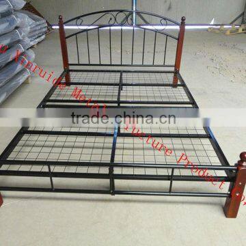 hot selling fashion metal bed room furniture with four wooden poste