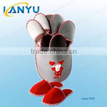 Christmas promotion terry/felt slippers set with Santa claus embroidery