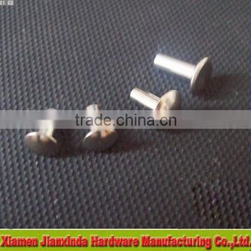 Pan head solid steel pop rivets