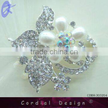 2013 promotion flower shaped pearl rhinestone brooch for sale