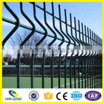 RAL256 Manufacture hanqing galvanized & PVC Welded mesh garden fence panels with plastic fence post caps