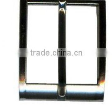 Alloy pin buckle with nickel-free