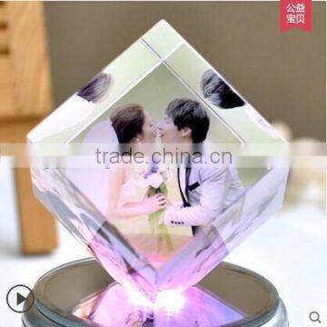 Fashion 3d Laser Crystal Cube With Engraved Photo For Wedding decoration