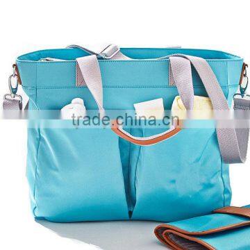 Messenger -style diaper bag