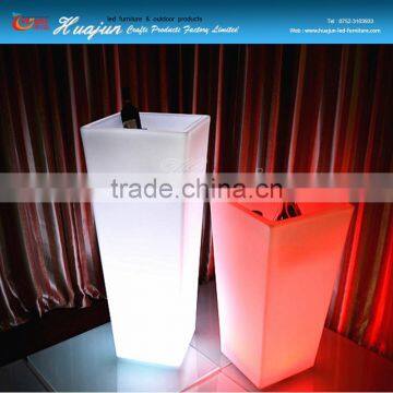 illuminated plastic led flower pot for infoor and outdoor use