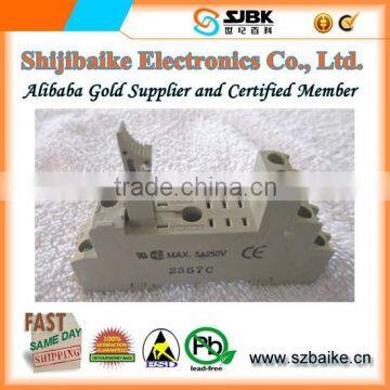 P2RF-08-E SOCKET RELAY DIN RAIL G2R-2-S