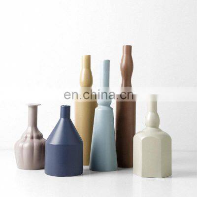 Professional blue and white ceramic vase with low price