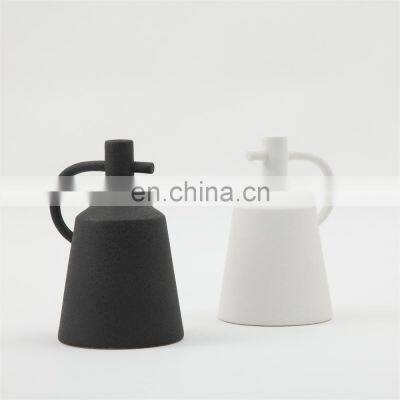 Modern Decoration Ceramic Home Simple Tabletop Kettle Vase With Handle