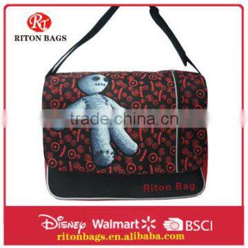 2016 Hot Selling and Durable Unique Design Micro Fibre Lightweight Messenger Bag Man with Full Linings