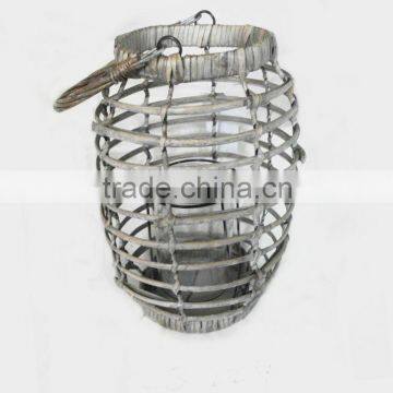 2013 wholesale beautiful design wicker willow lantern with glass