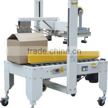 Semi-auto flaps folding carton sealer