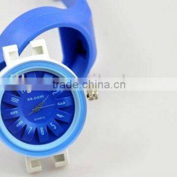 Chrysanthemum Dial Fashion Sport Silicone Rubber Quartz Sport Wristband Watch photo-2
