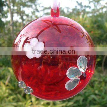 red christmas tree ball