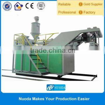 High capacity extrusion blow molding machine