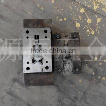 Medical instrument hardware stamping die