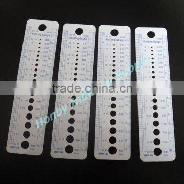 Measure Tool 2.0-9.0 Plastic Knitting Needle Size Ruler