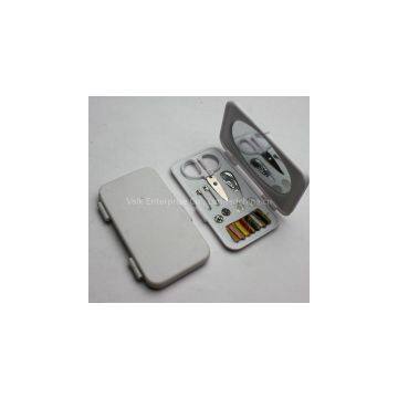 Mirror Brush With Sewing Kit photo-3