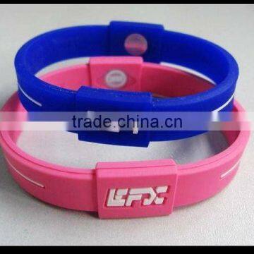 2012 Lovely Powerful Silicone Bracelet