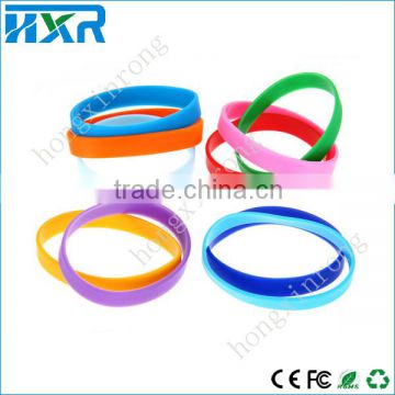 Customized Silicone Wristband silicone bracelets and wristbands