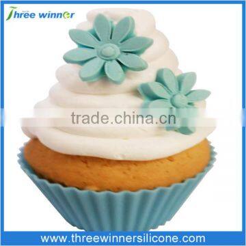 Attractive silicone cake mould for baking