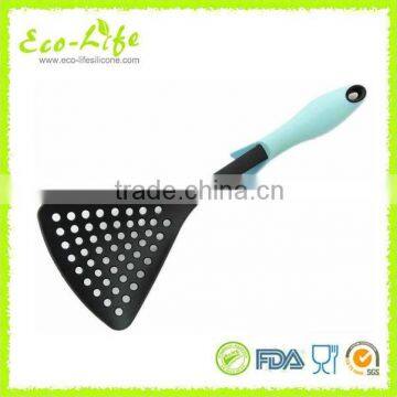 Wholesale Nylon Colander Strainer slotted Spoon Scoop Server with silicone hnadle