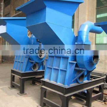 Metal crusher machine for crushing waste metal pail and thin metal